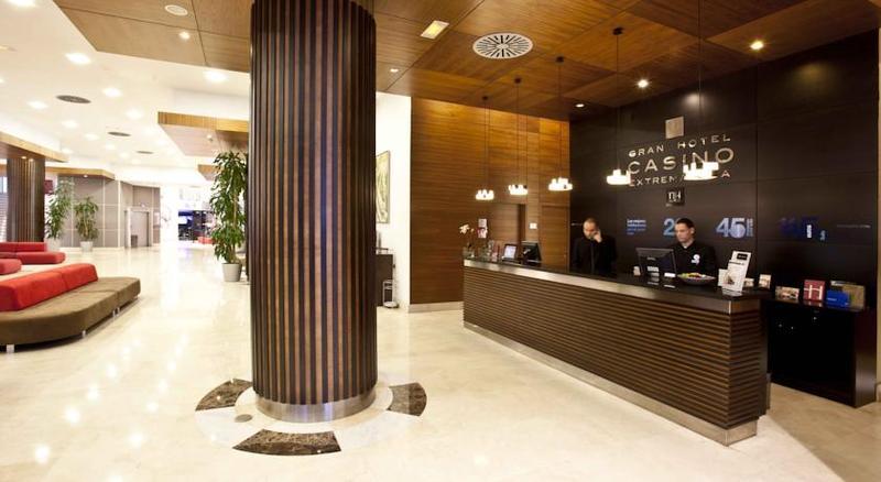 Nh Gran Casino De Extremadura Hotel 5*